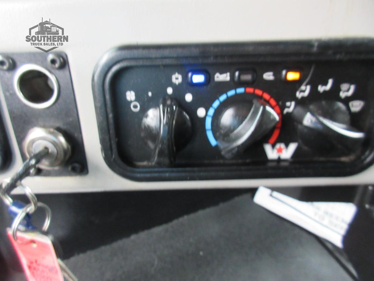 Used 2018 WESTERN STAR 4900