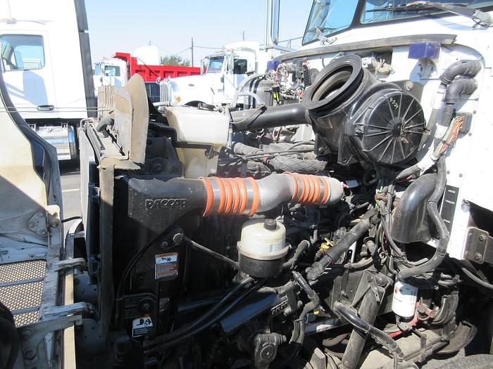 Used 2013 PETERBILT 348