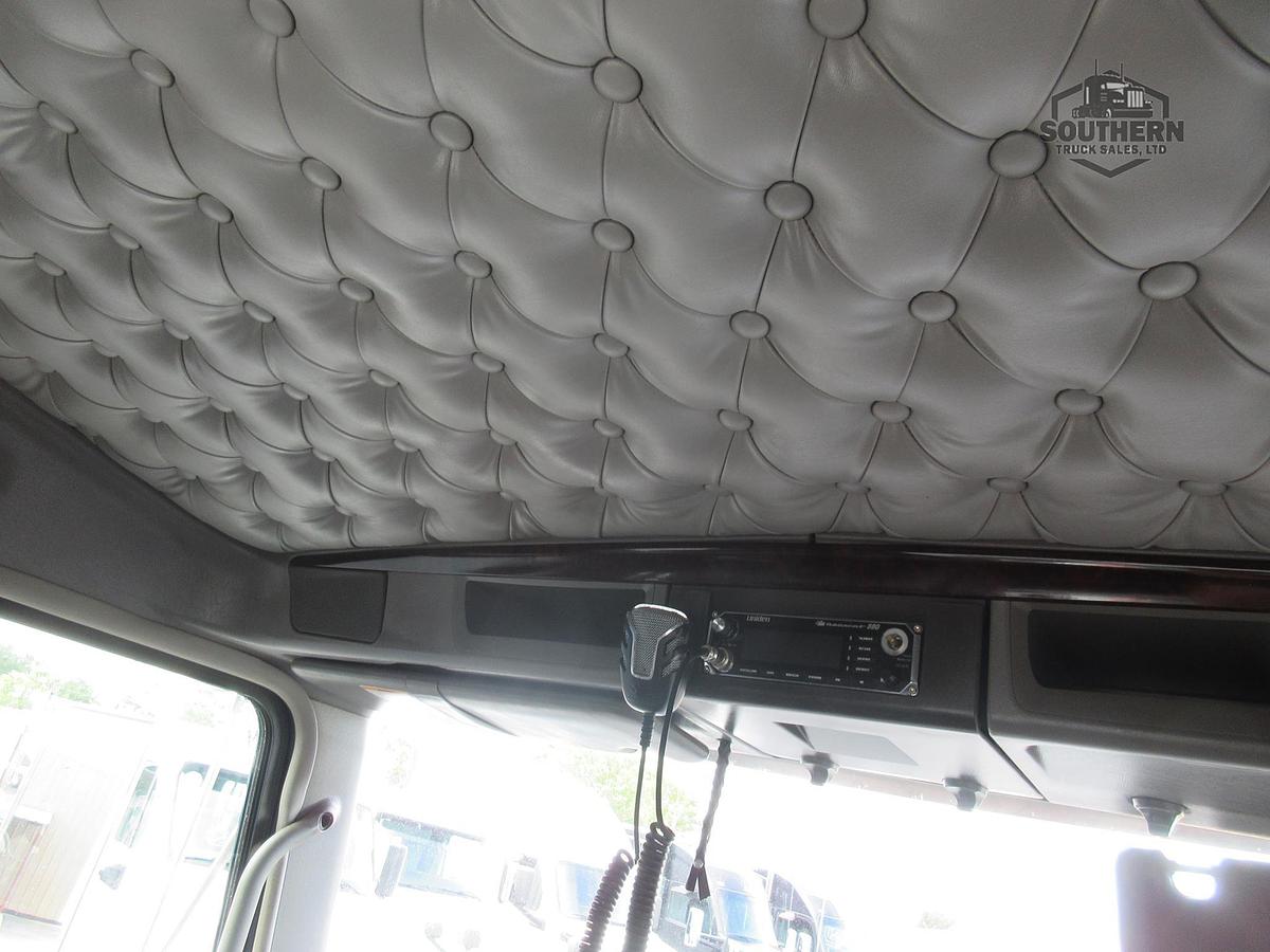 Used 2023 KENWORTH W900