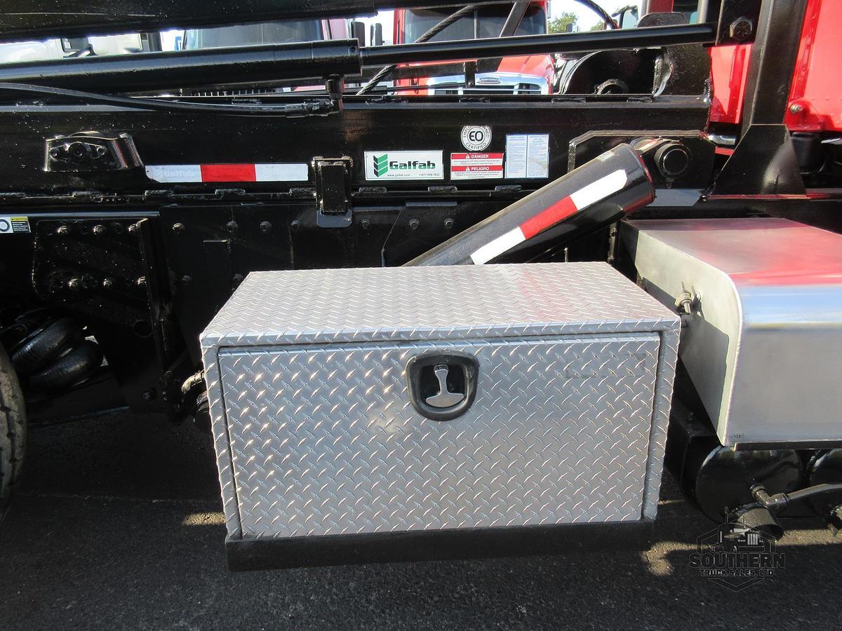 Used 2019 PETERBILT 348