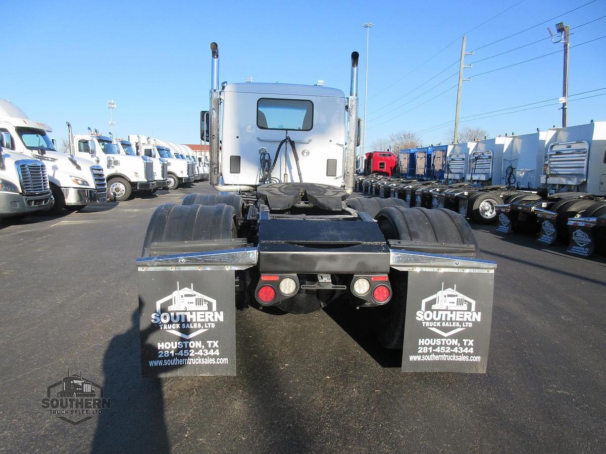 Used 2020 PETERBILT 567