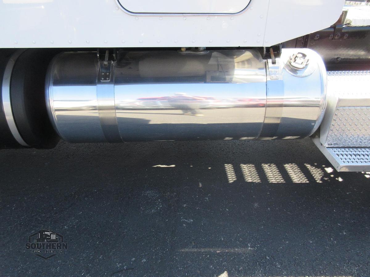 Used 2019 PETERBILT 389