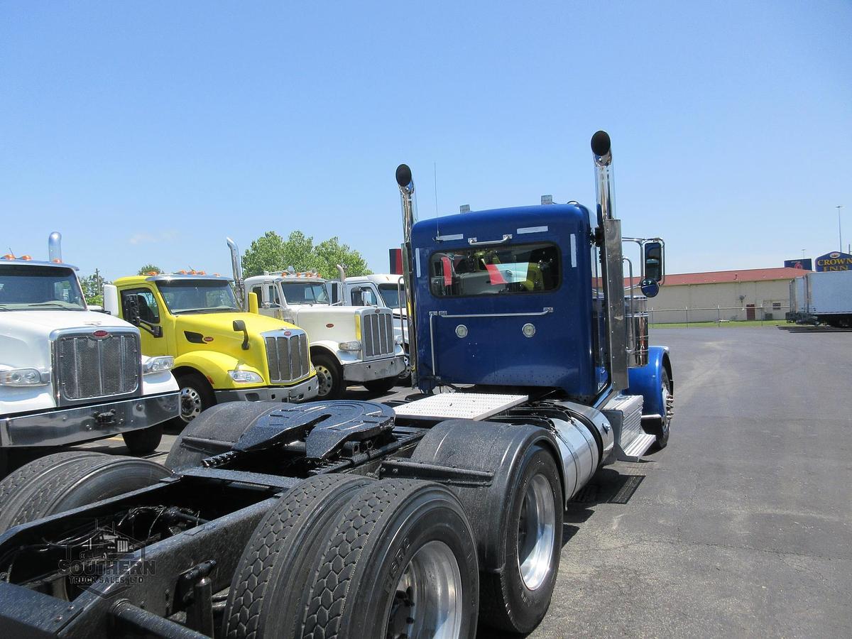 Used 2015 PETERBILT 389