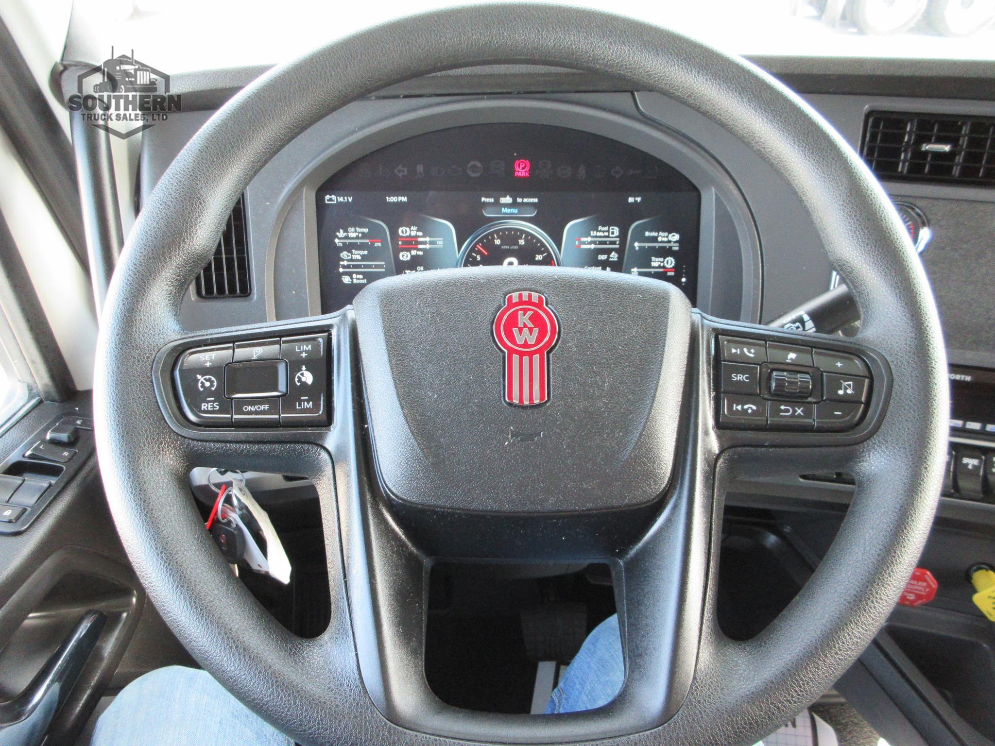 2025 KENWORTH T880