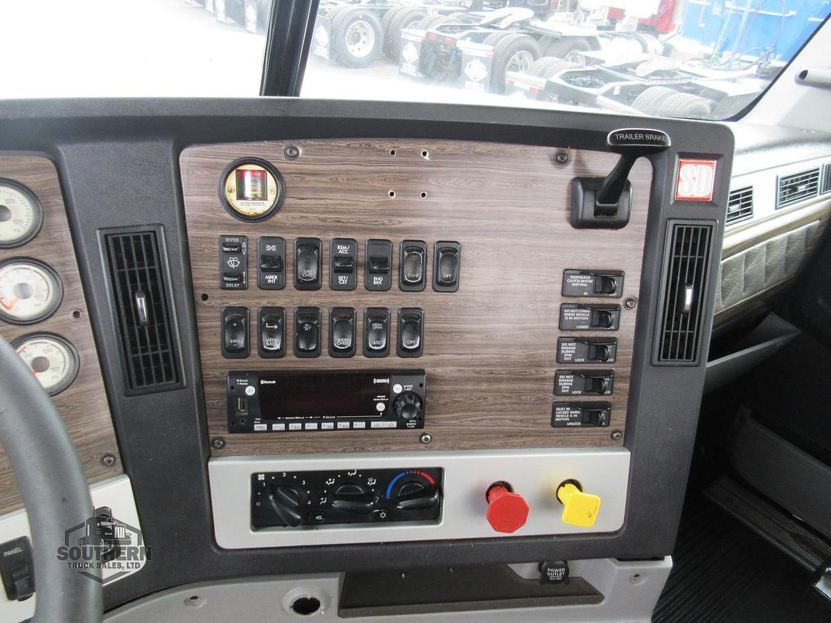 Used 2019 FREIGHTLINER CORONADO 122 SD