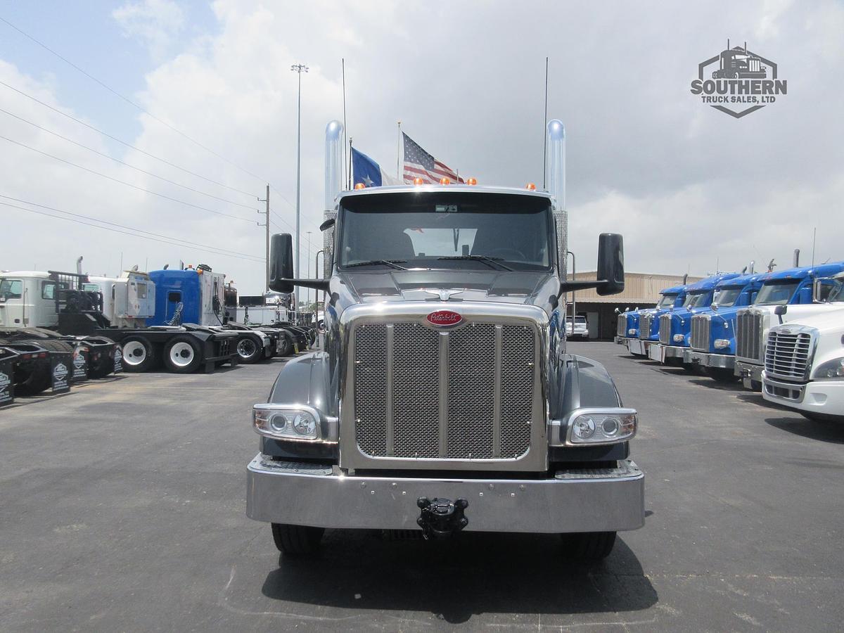 Used 2025 PETERBILT 567