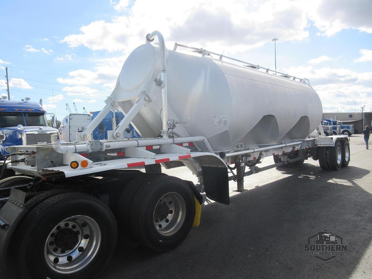 Used 2011 POLAR 41 ft