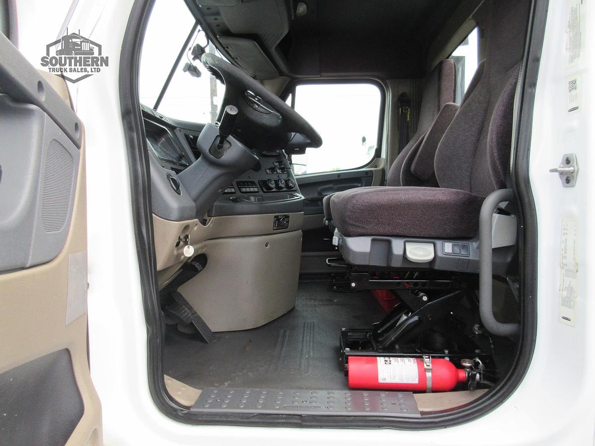 Used 2018 FREIGHTLINER CASCADIA 125