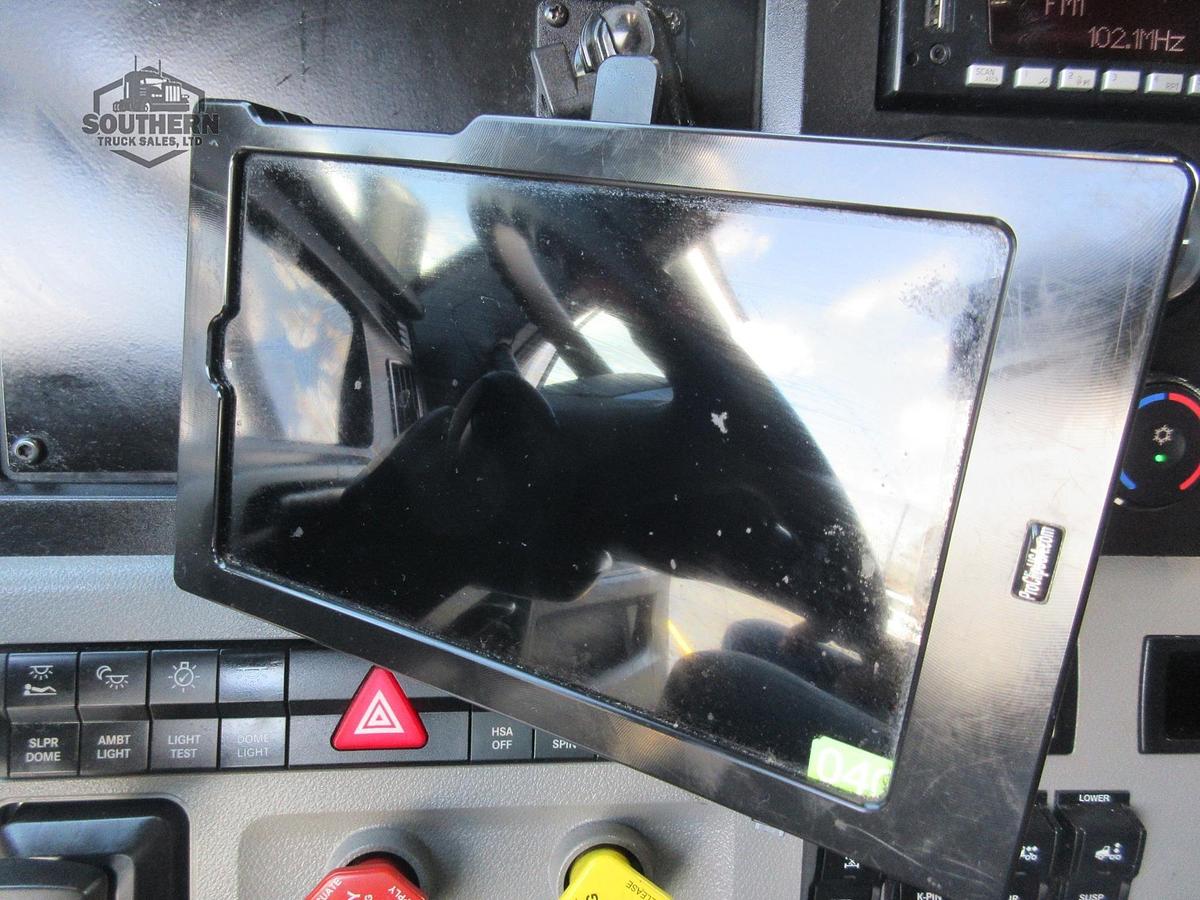 Used 2022 FREIGHTLINER CASCADIA 126