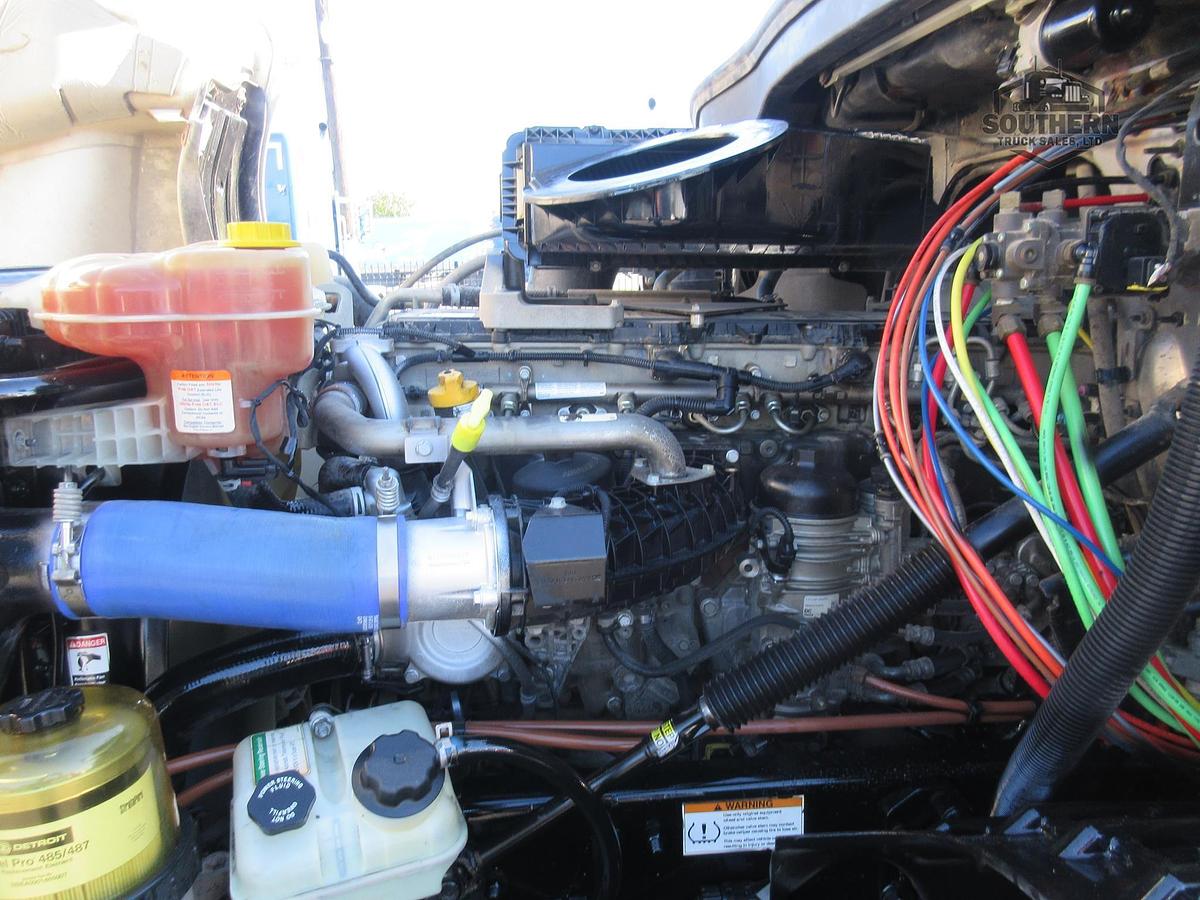 Used 2019 FREIGHTLINER CASCADIA 126