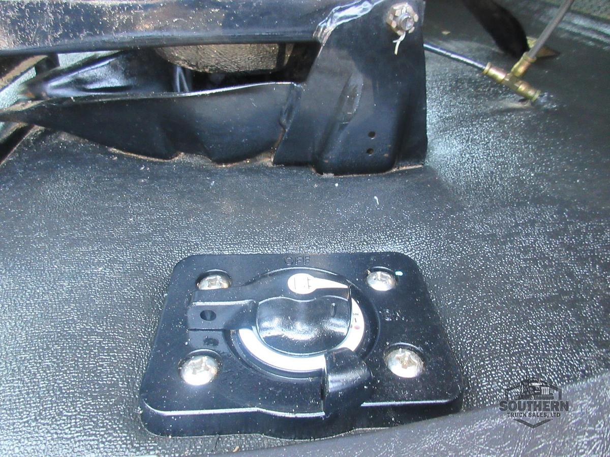 Used 2020 FREIGHTLINER 122SD