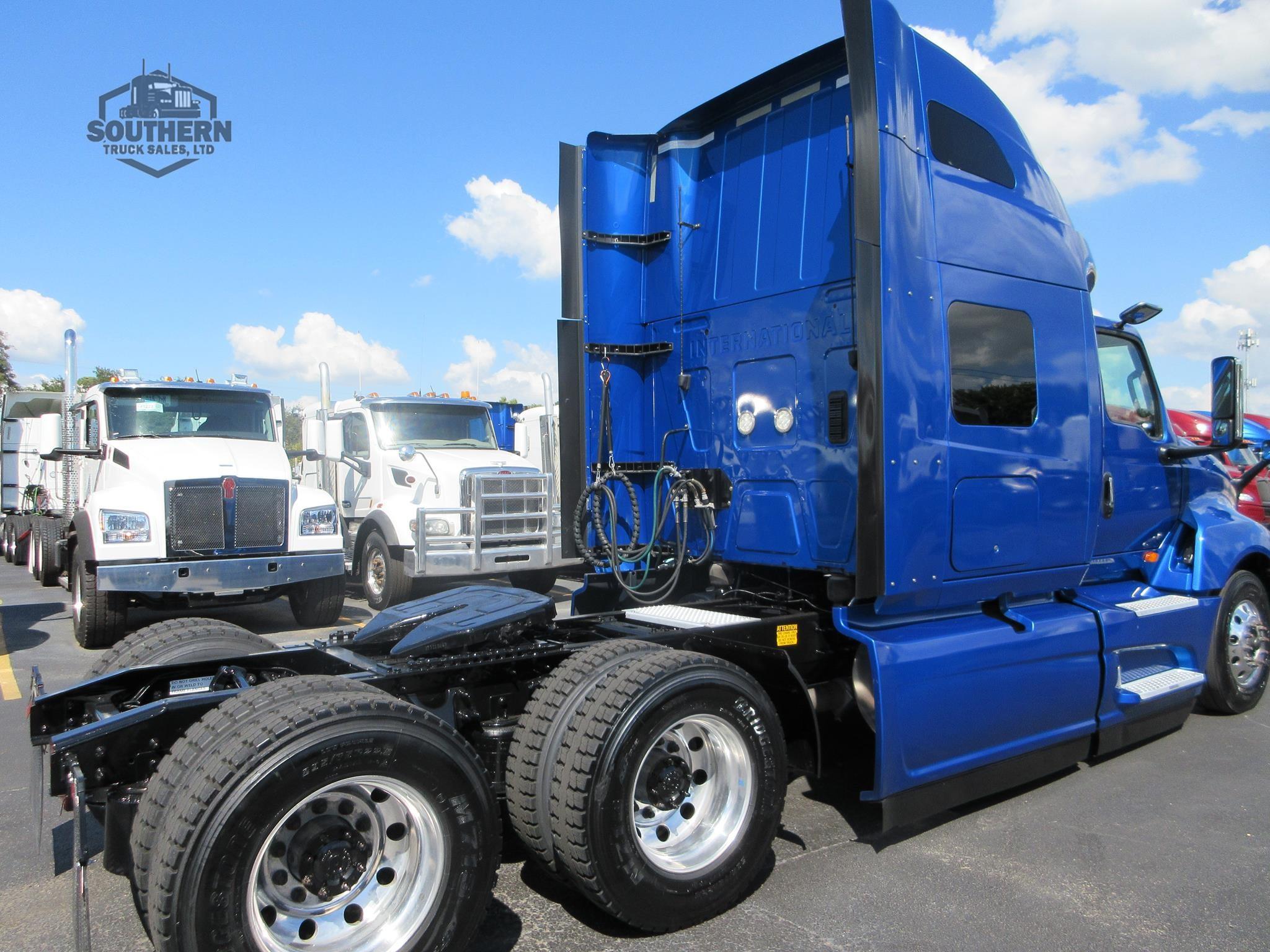 Used 2021 INTERNATIONAL LT