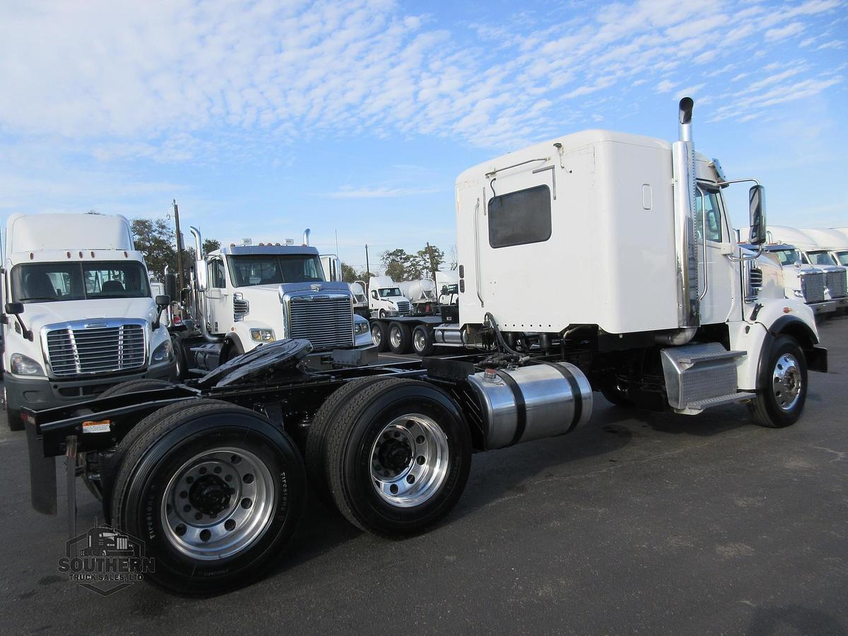 Used 2019 FREIGHTLINER 122SD