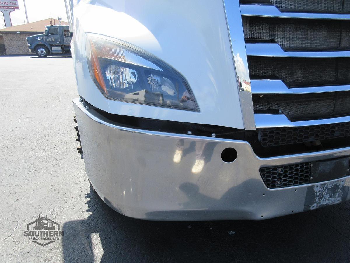 Used 2019 FREIGHTLINER CASCADIA 126