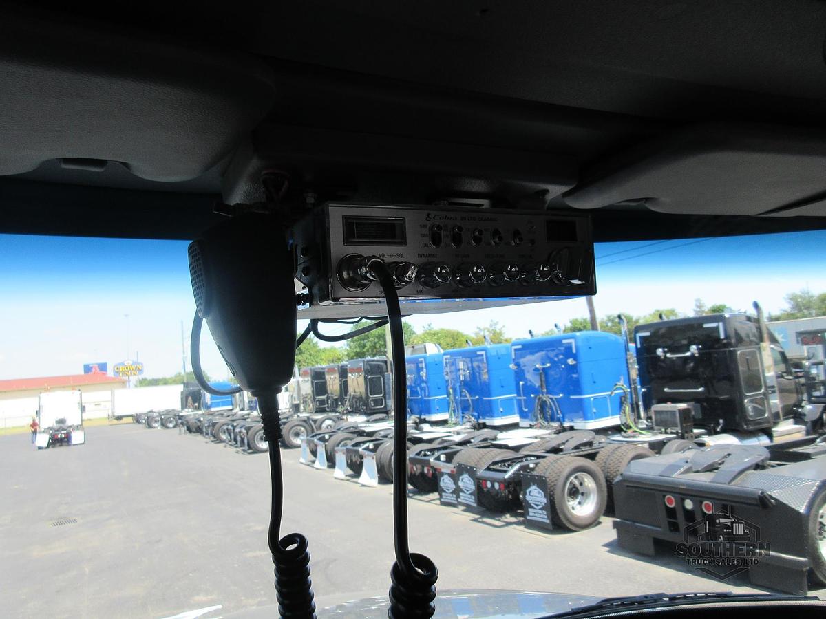 Used 2025 PETERBILT 567
