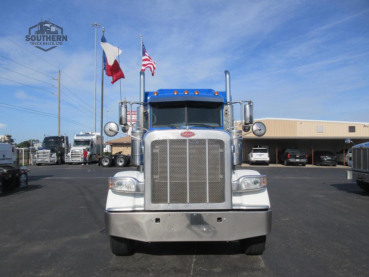 Used 2019 PETERBILT 389