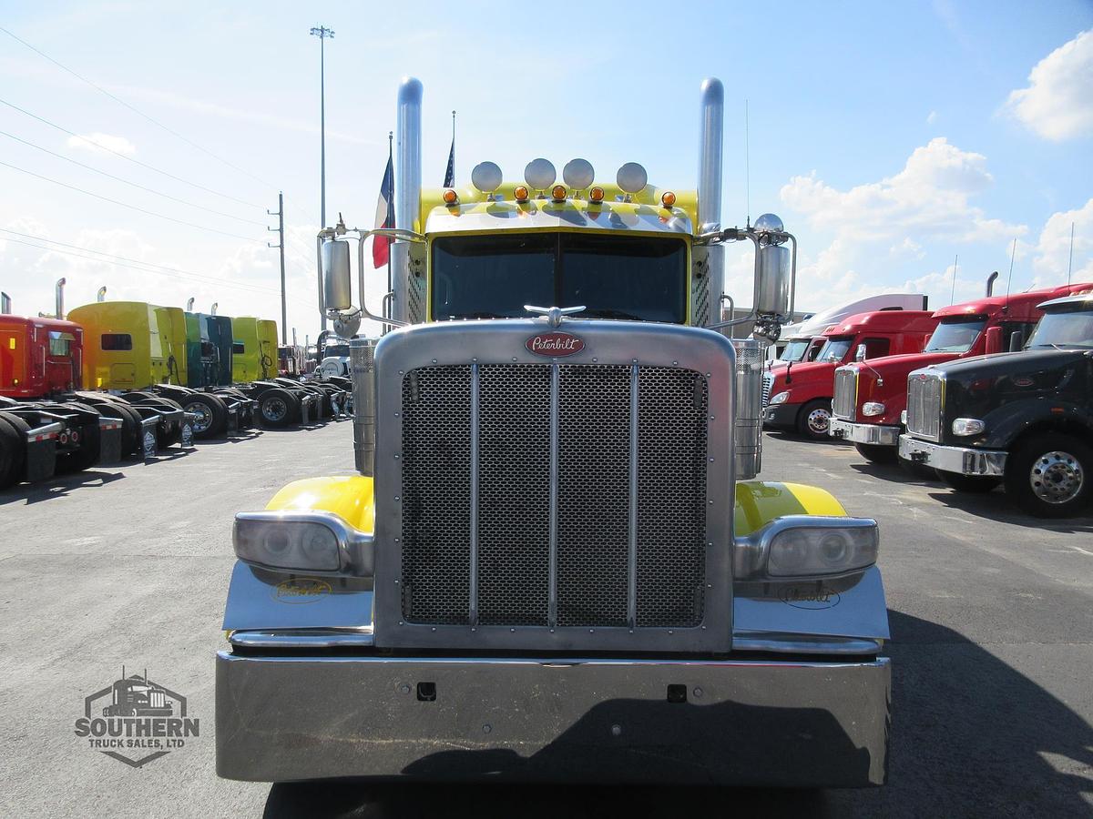 Used 2019 PETERBILT 389