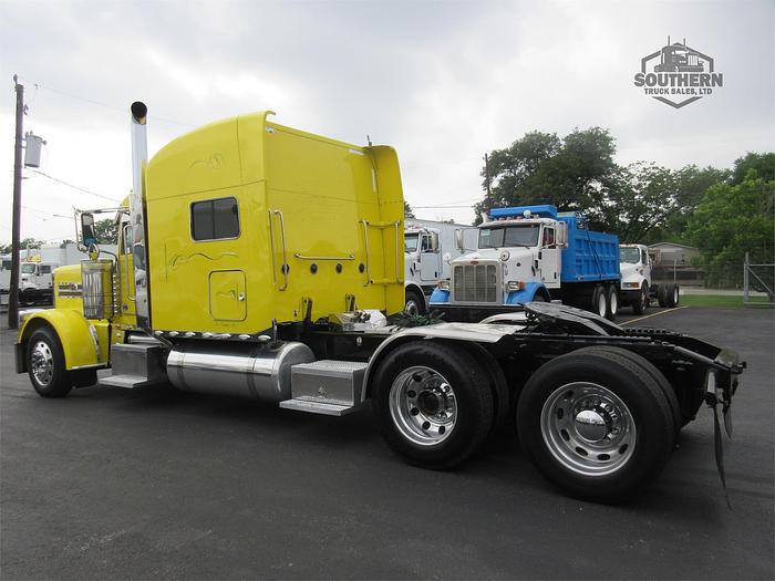 Used 2016 PETERBILT 389