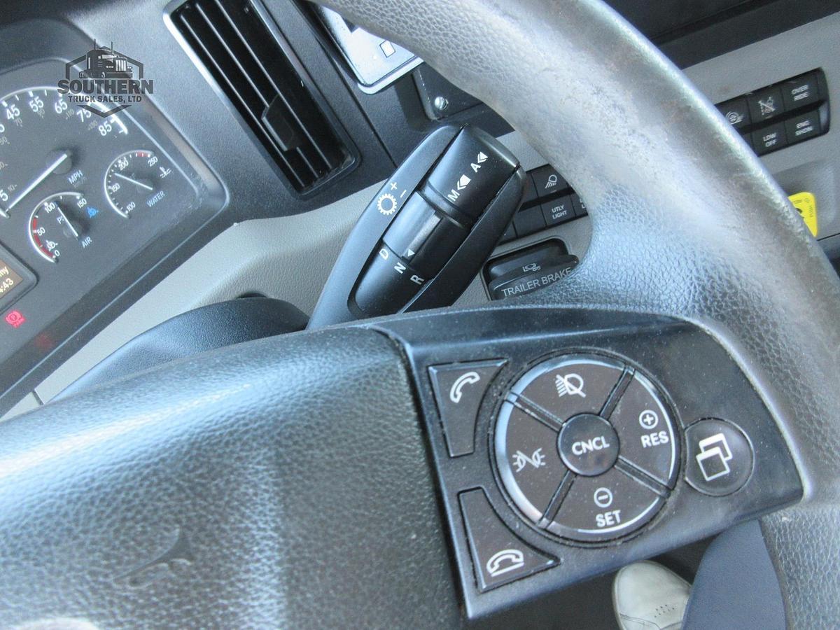 Used 2019 FREIGHTLINER CASCADIA 126