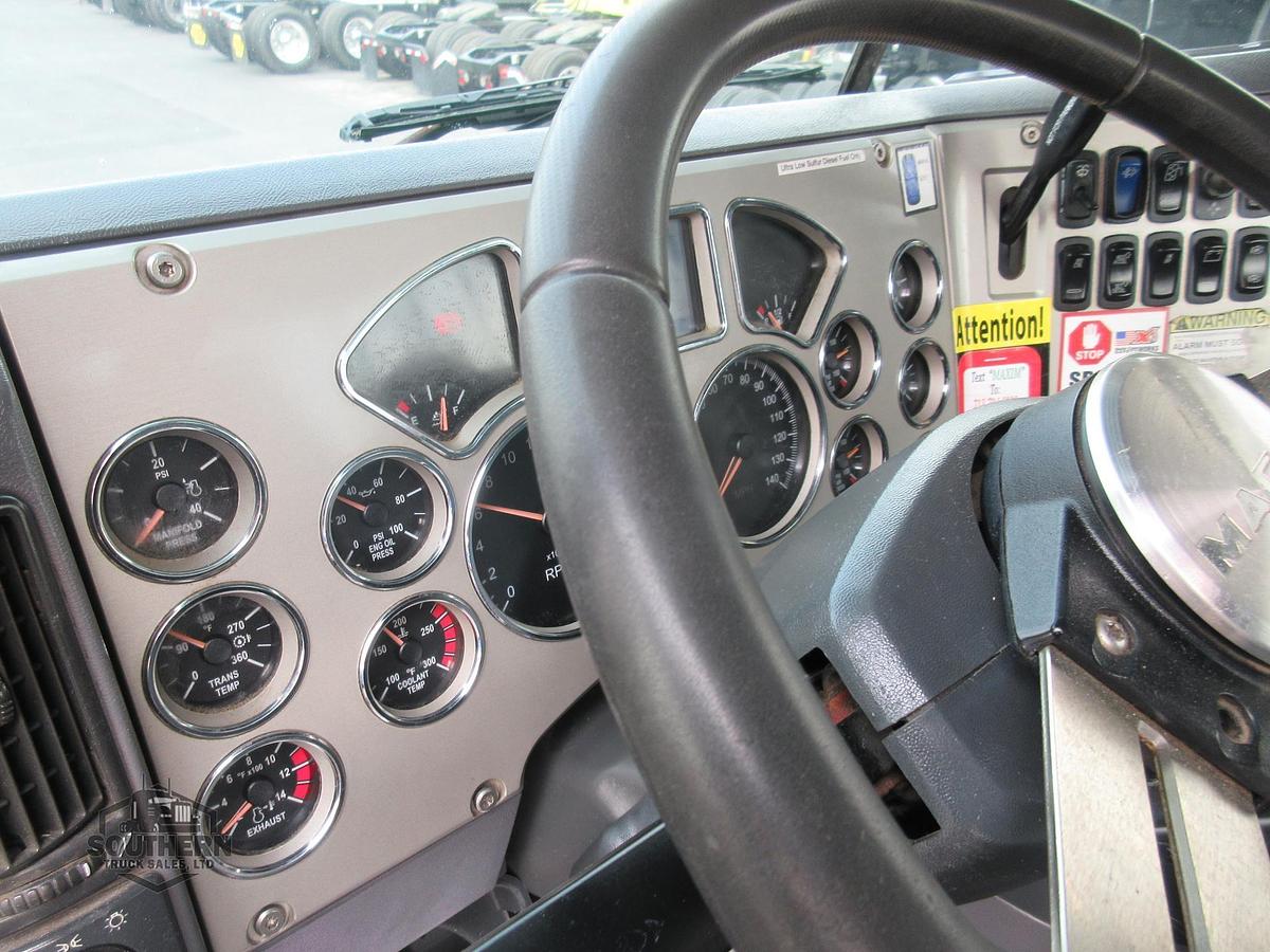 Used 2014 MACK PINNACLE CXU613