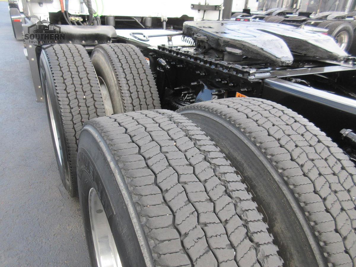 Used 2022 FREIGHTLINER CASCADIA 116