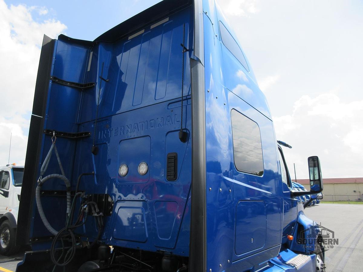 Used 2021 INTERNATIONAL LT