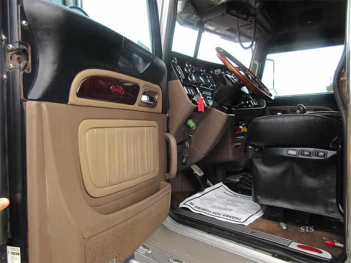 Used 2017 PETERBILT 389