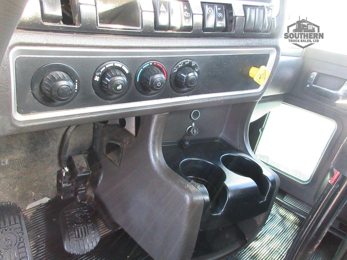 Used 2013 KENWORTH T800