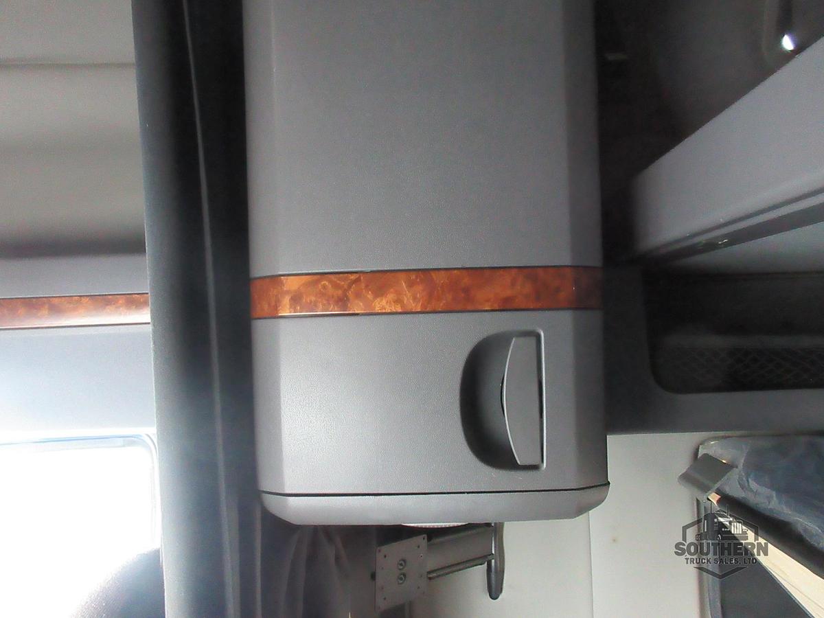 Used 2021 INTERNATIONAL LT