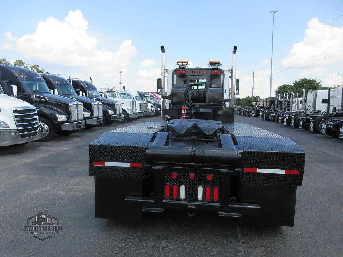 Used 2019 FREIGHTLINER CORONADO 122 SD
