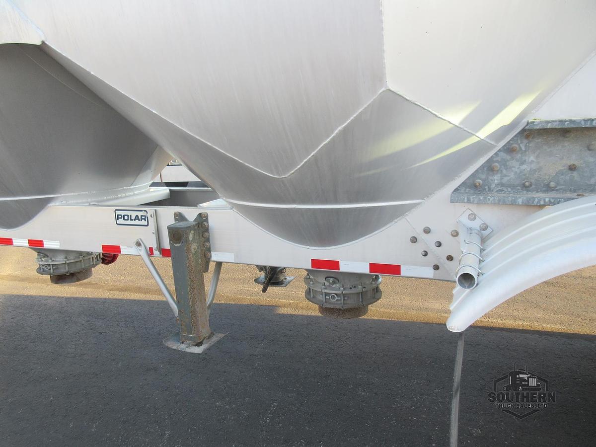 Used 2011 POLAR 41 ft