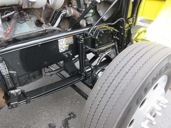 Used 2016 PETERBILT 389