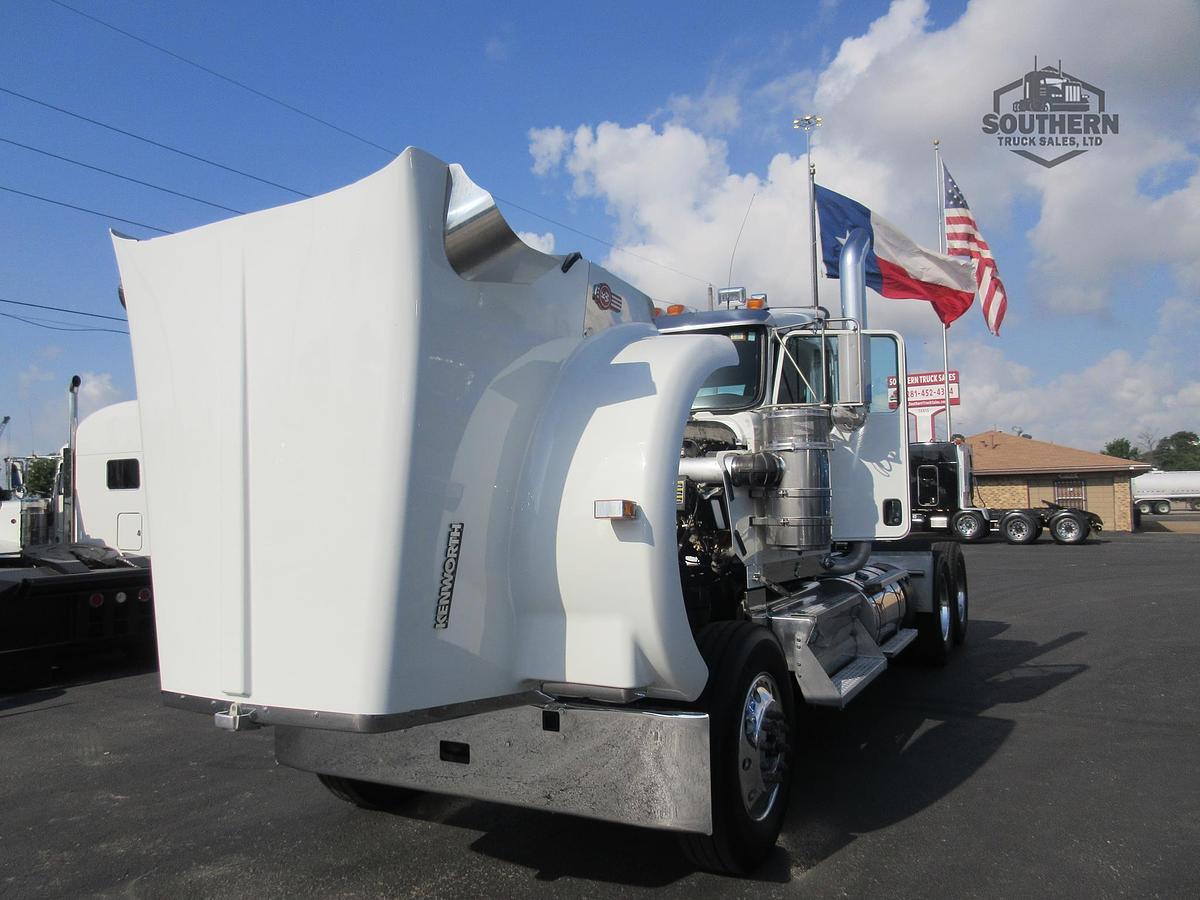Used 2023 KENWORTH W900L