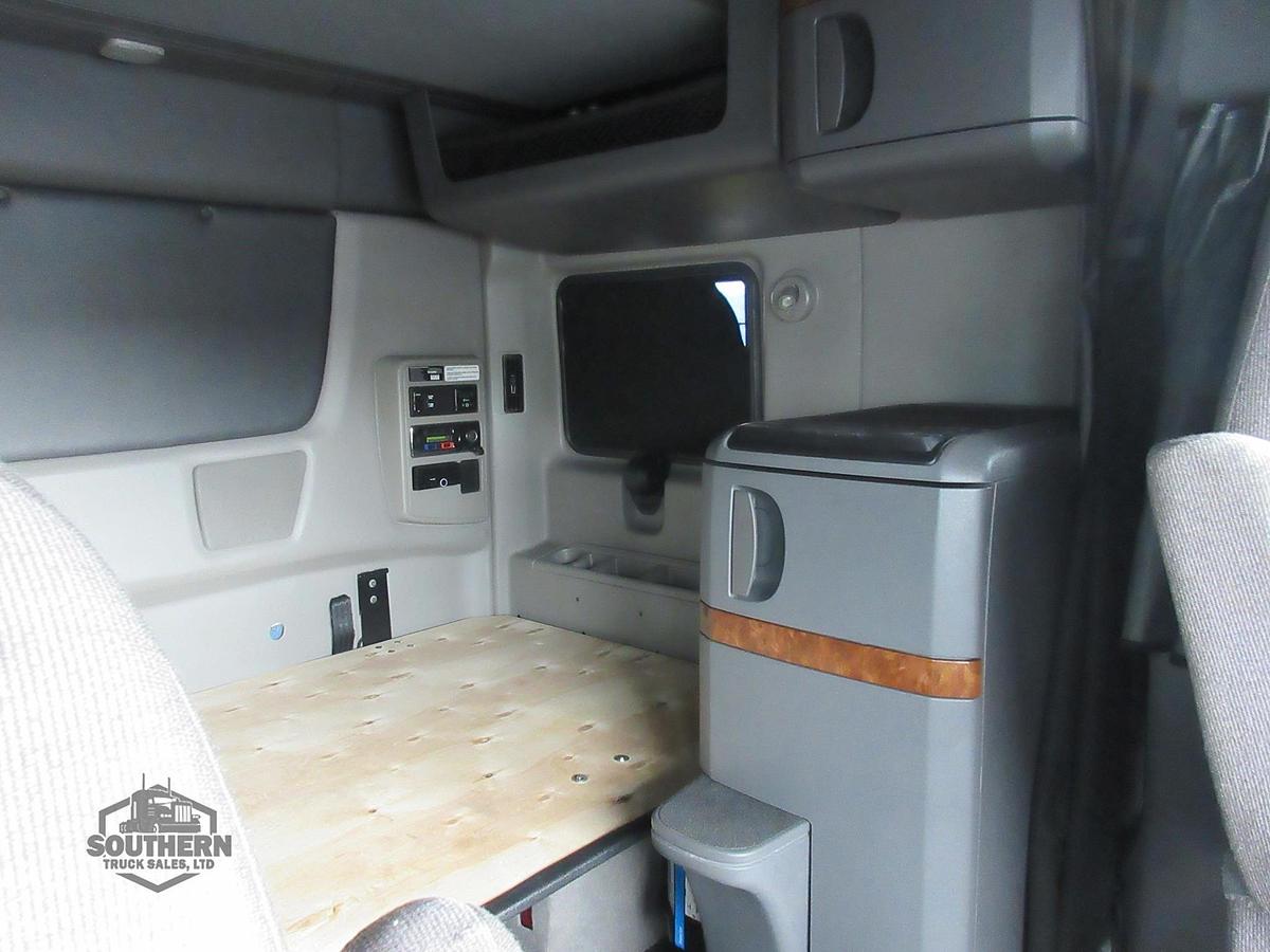 Used 2021 INTERNATIONAL LT