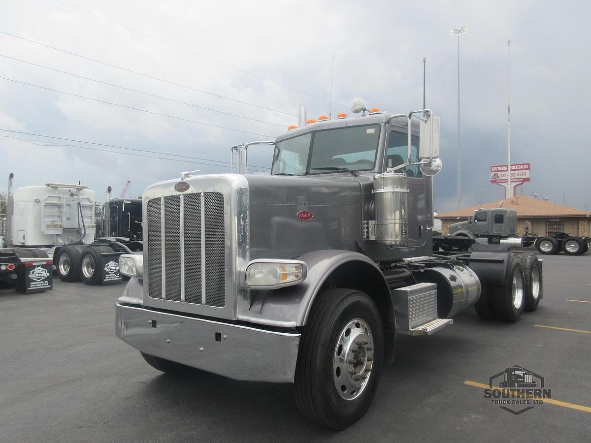 Used 2022 PETERBILT 389
