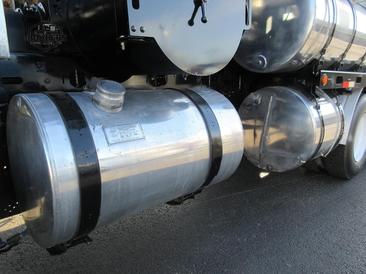 Used 2013 KENWORTH T800