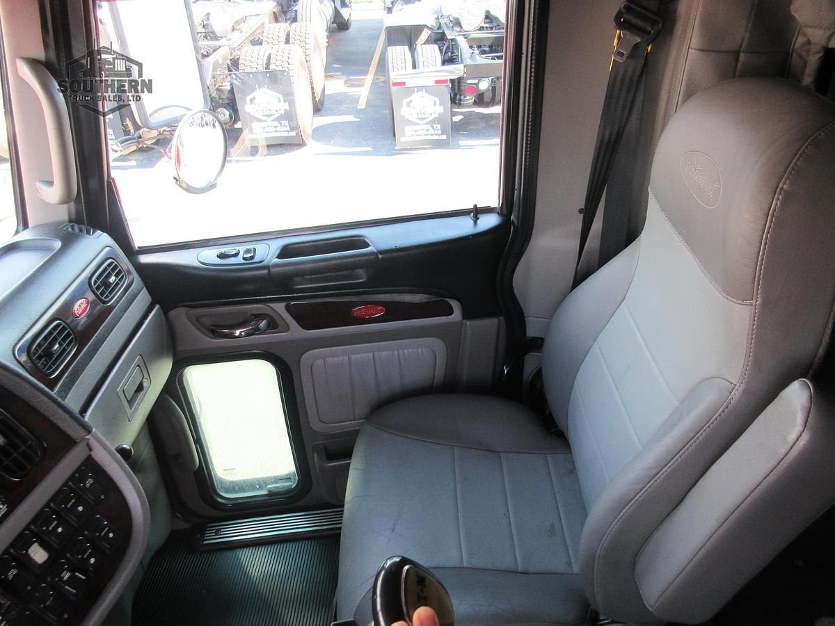 Used 2014 PETERBILT 389