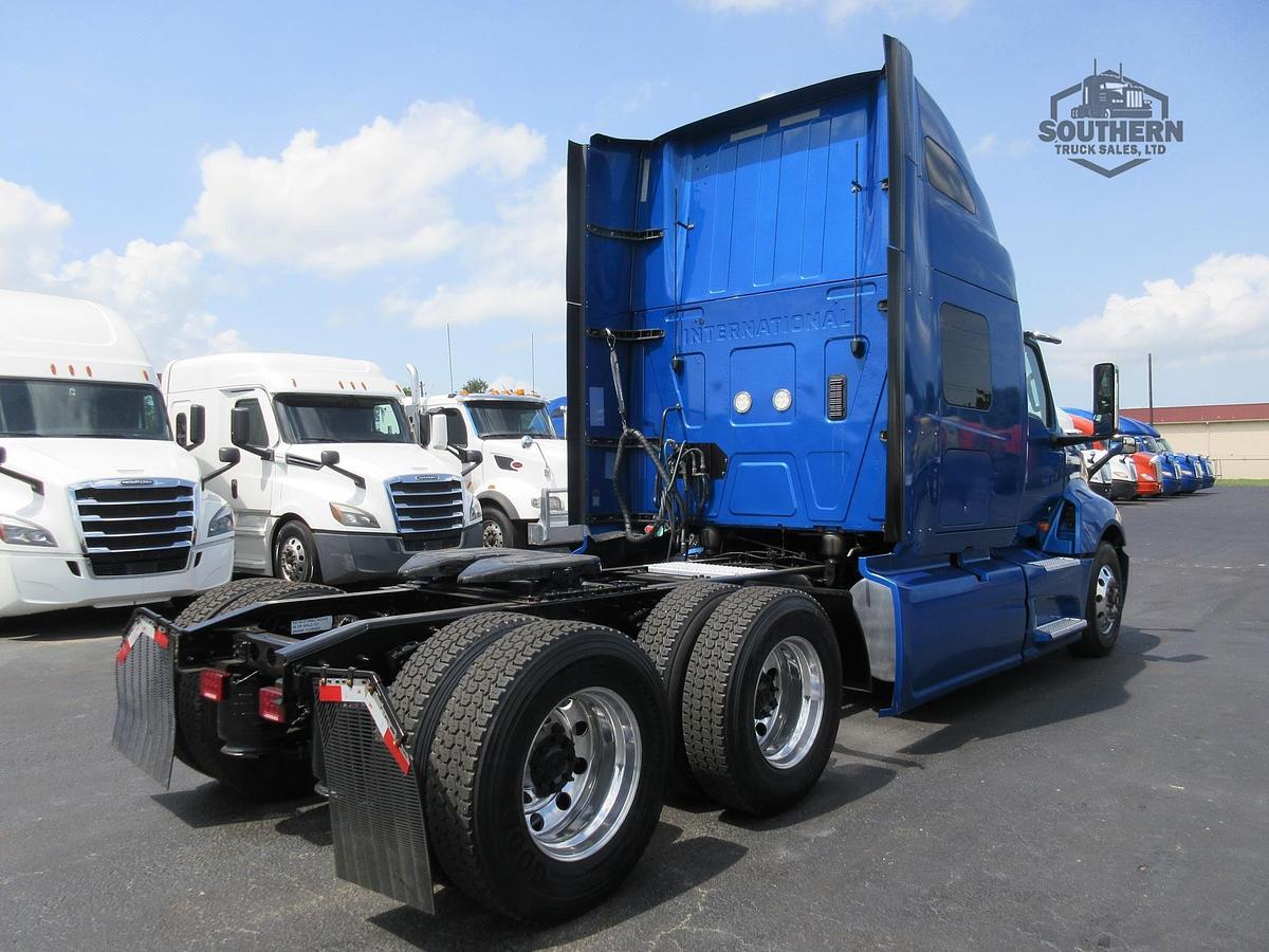Used 2021 INTERNATIONAL LT