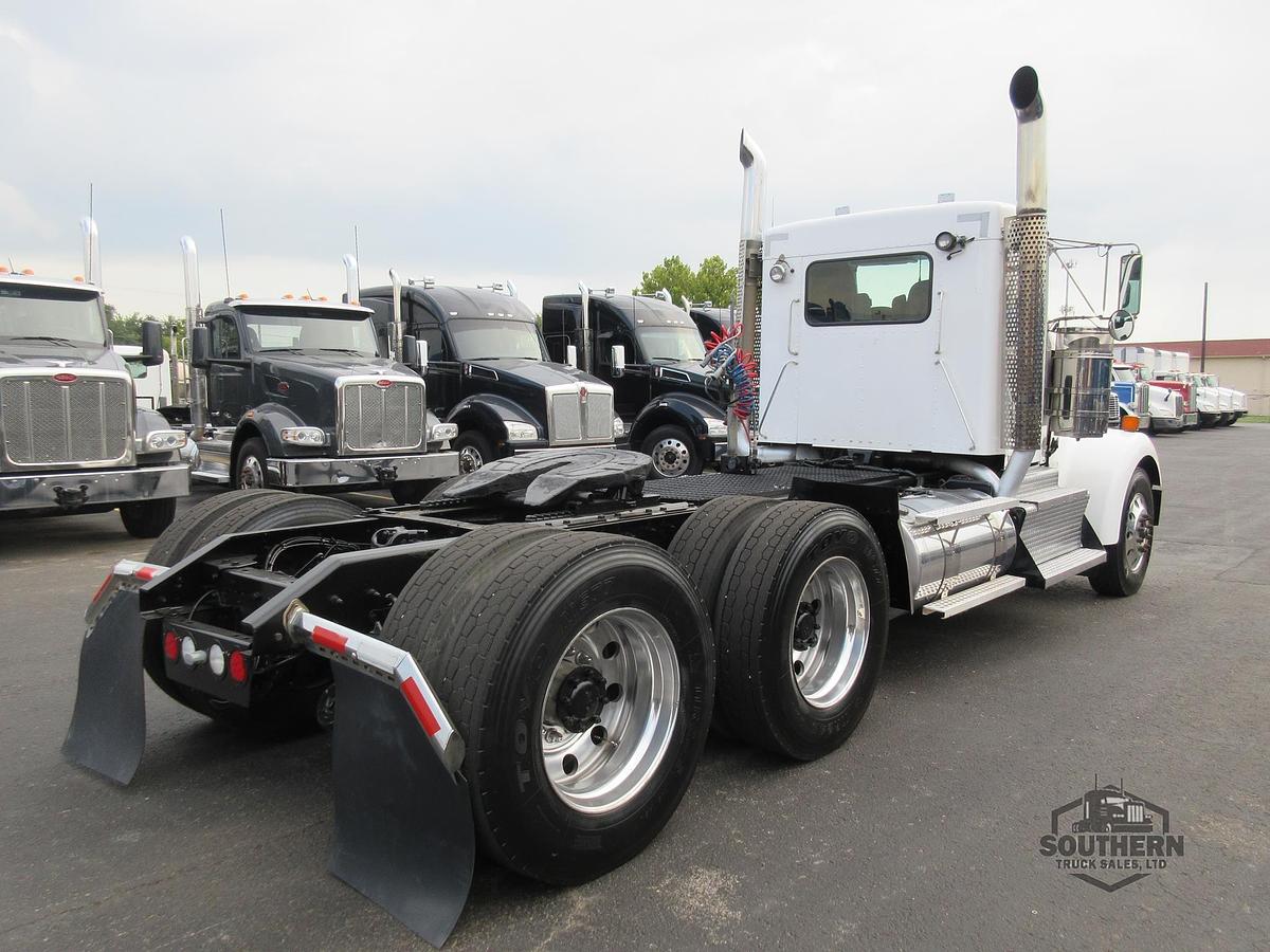 Used 2016 KENWORTH W900L