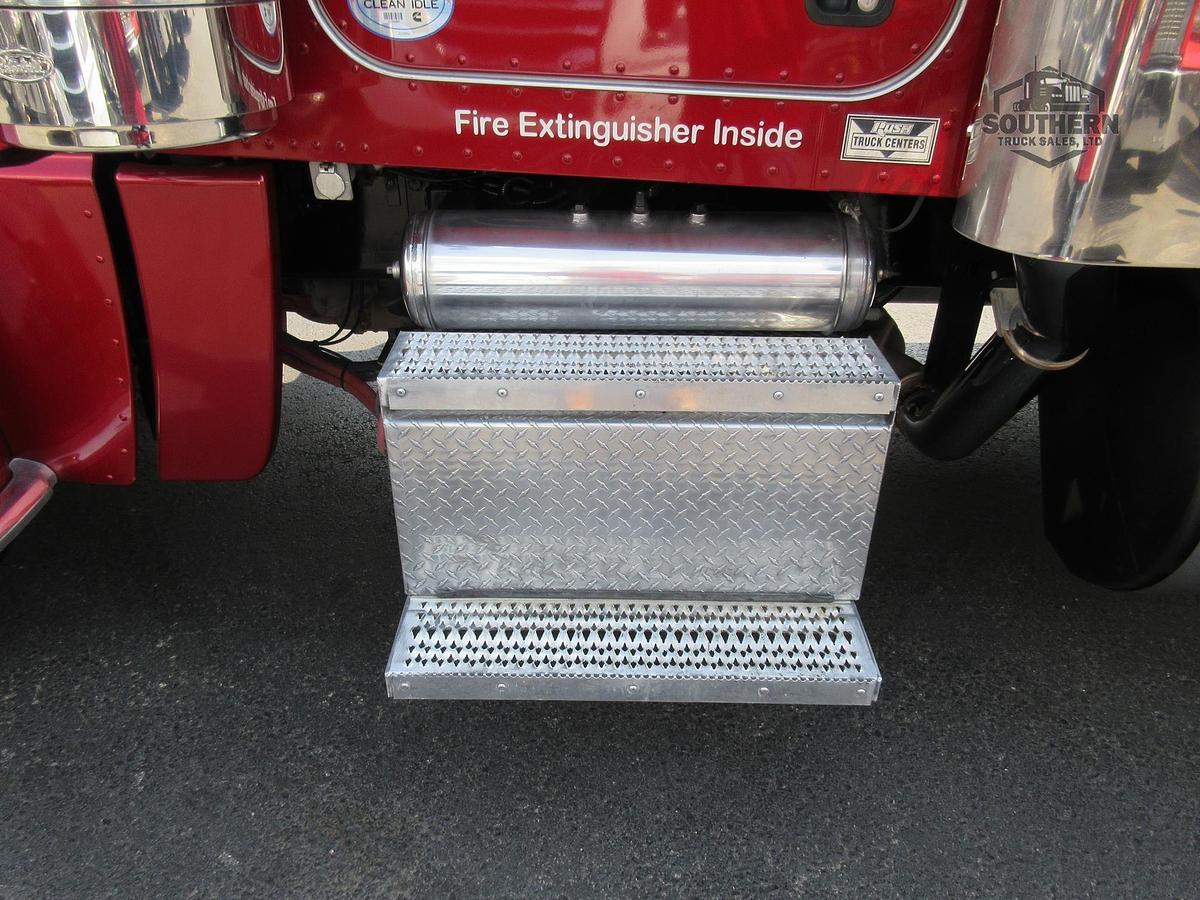 Used 2021 PETERBILT 389