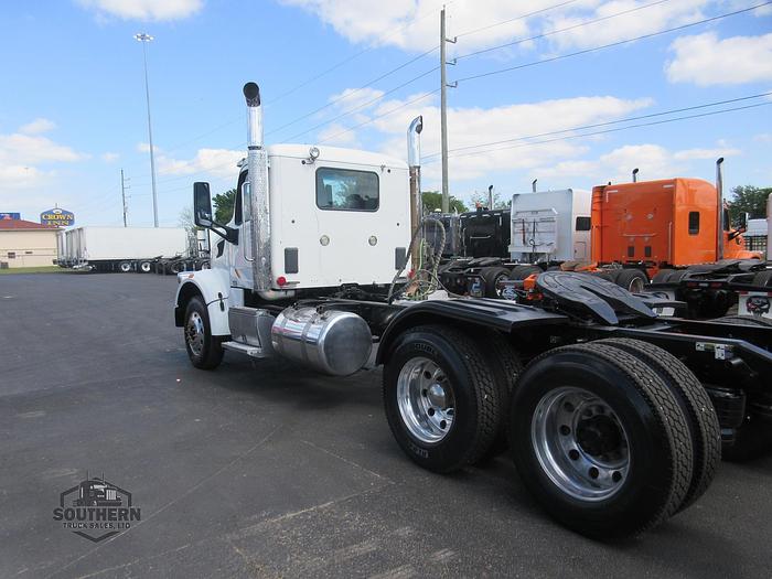 Used 2020 PETERBILT 567