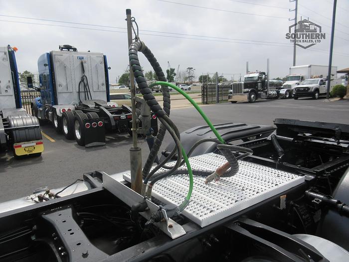 Used 2019 PETERBILT 567