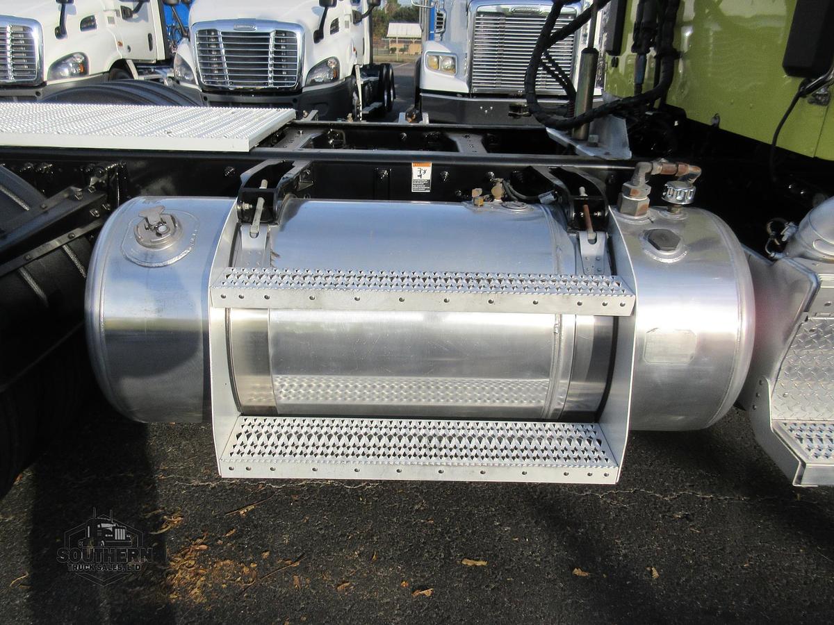 Used 2020 PETERBILT 567