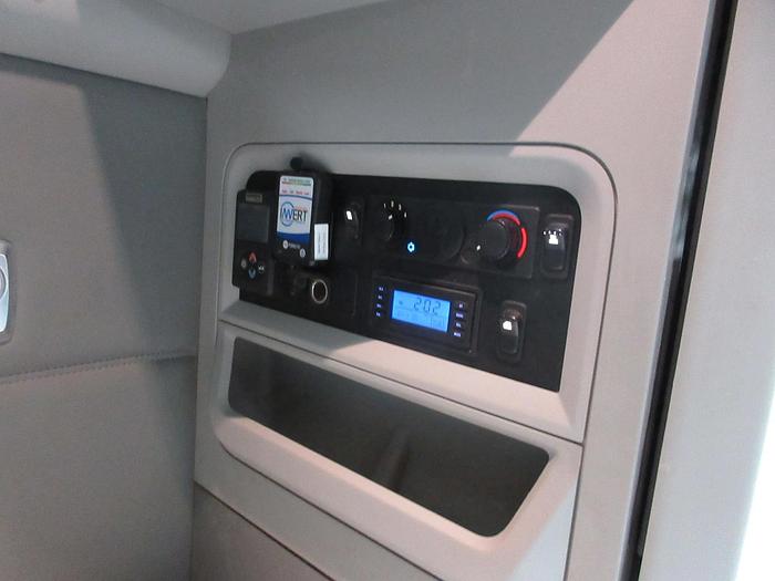 Used 2021 KENWORTH T880