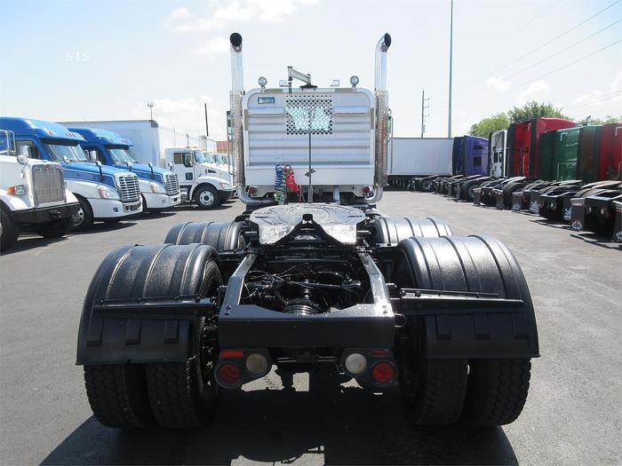 Used 2015 PETERBILT 389