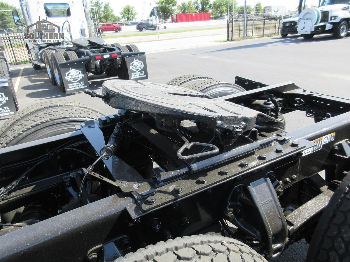 Used 2016 KENWORTH T880