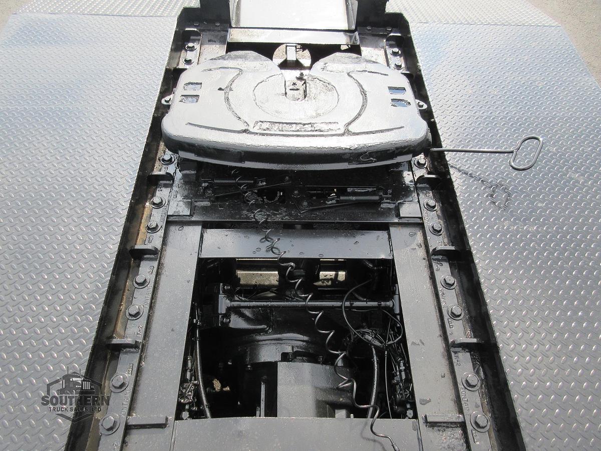 Used 2018 FREIGHTLINER CORONADO 122 SD