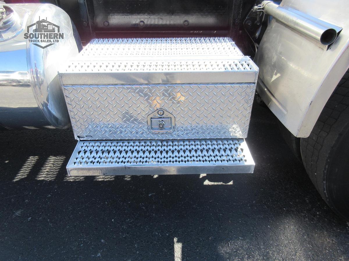 Used 2019 PETERBILT 389