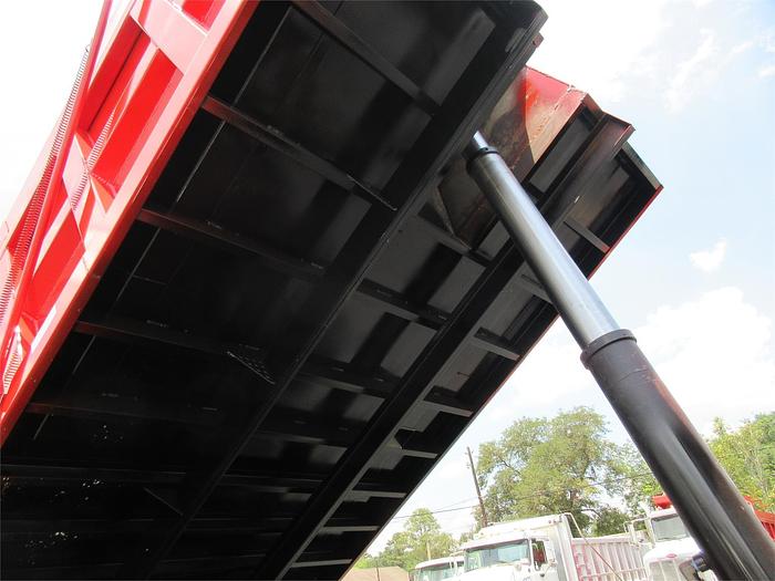 Used 2015 PETERBILT 365