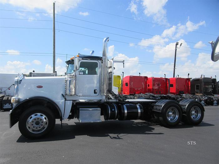 Used 2015 PETERBILT 389